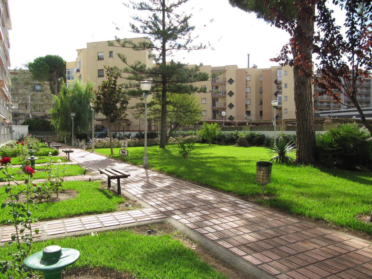 Apartamentos Hesperia Palmyra サロウ エクステリア 写真